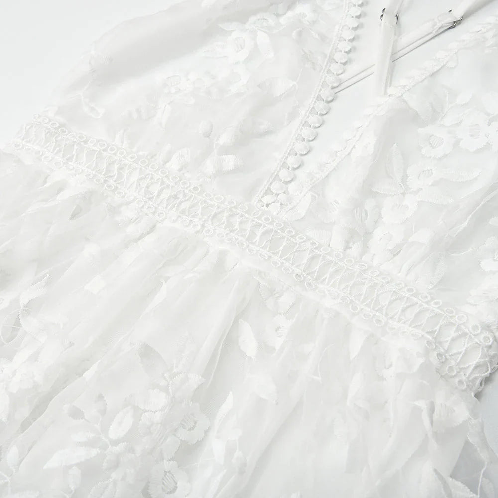 Bellona – Mini-robe élégante en dentelle
