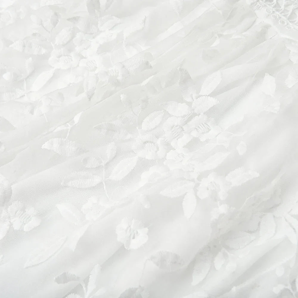 Bellona – Mini-robe élégante en dentelle