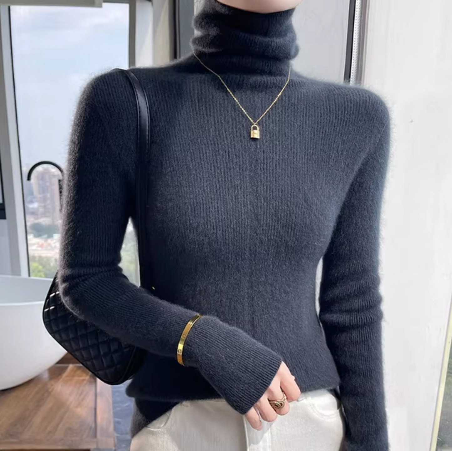 Athena – Pull à col roulé en laine et cachemire