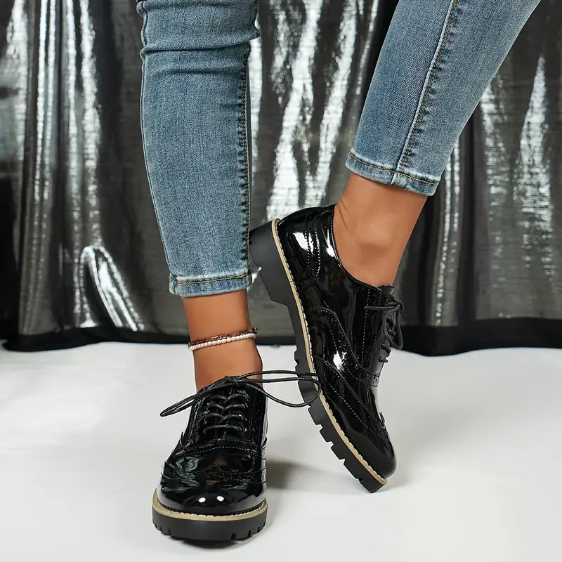Ninette – Chaussures en cuir brillantes