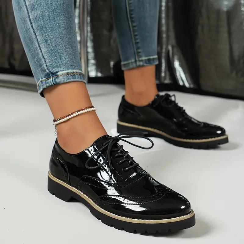 Ninette – Chaussures en cuir brillantes
