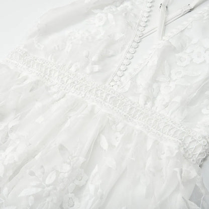 Bellona – Mini-robe élégante en dentelle